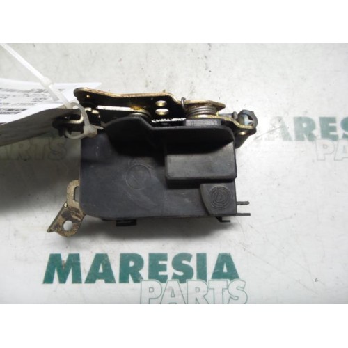 Fiat - Punto - Rear door mechanism 4-door, right
