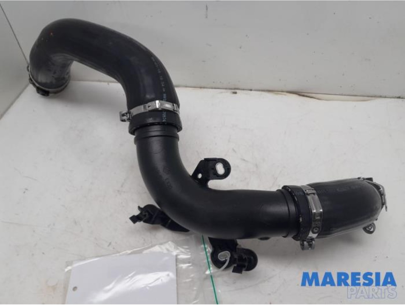 Renault - Clio - Intercooler hose
