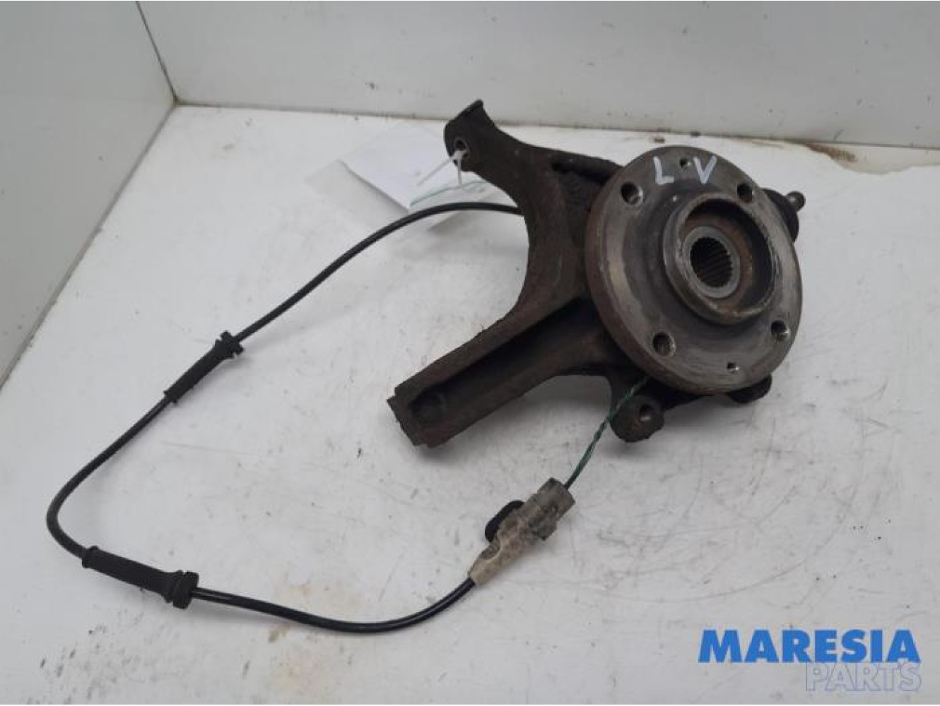 Peugeot - 307 - Fusee links-voor