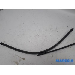 Peugeot - 307 - Front wiper arm