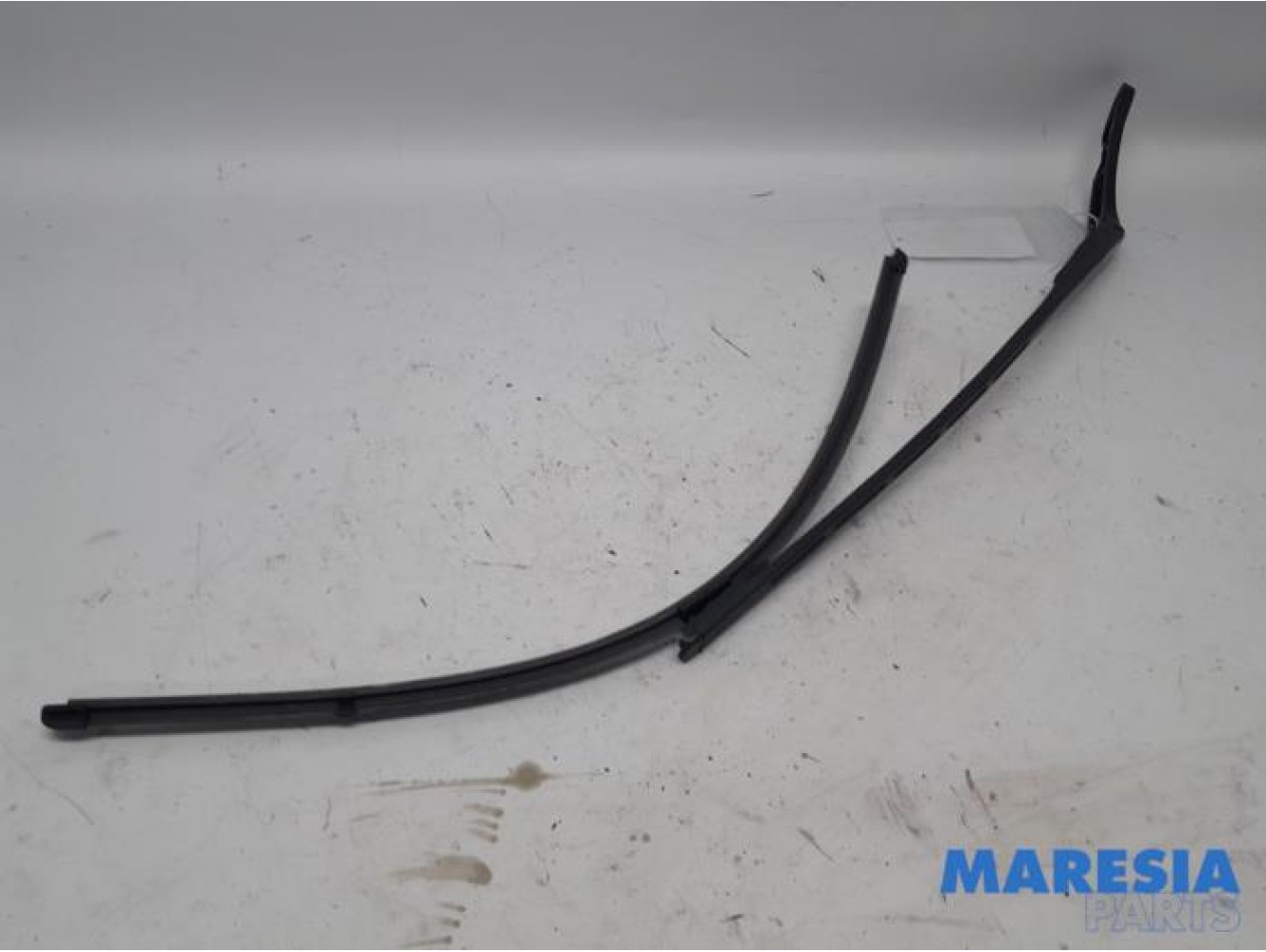 Peugeot - 307 - Front wiper arm
