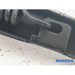 Peugeot - 307 - Front wiper arm