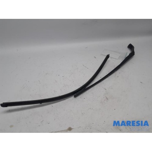 Peugeot - 307 - Front wiper arm