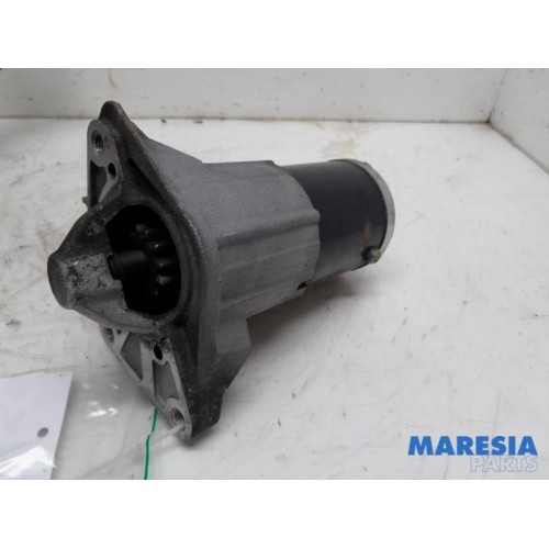 Opel - Vivaro - Startmotor