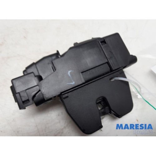 Peugeot - 508 - Tailgate lock mechanism
