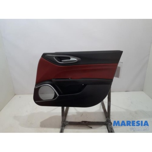 Alfa Romeo - Giulia - Front door trim 4-door, right