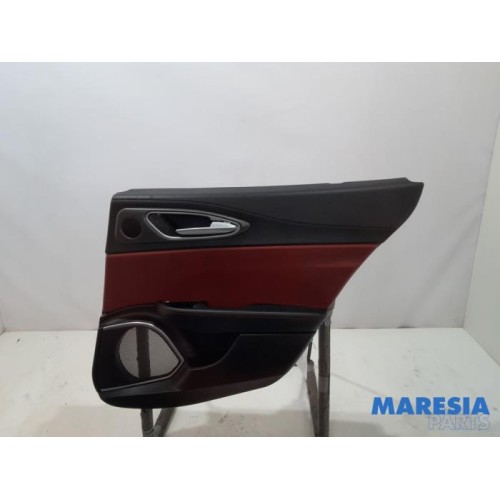 Alfa Romeo - Giulia - Rear door trim 4-door, right