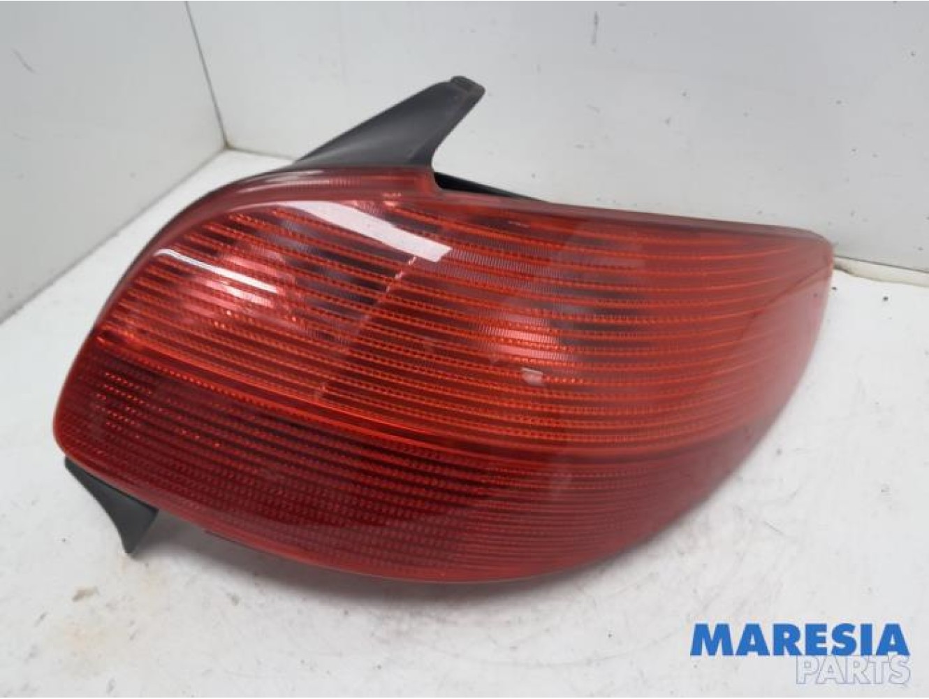 Peugeot - 206 - Taillight, right