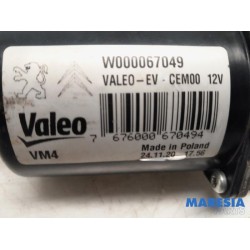 Opel - Vivaro - Front wiper motor