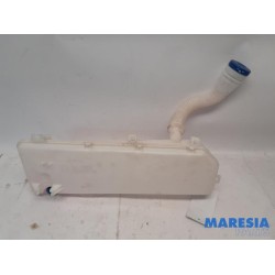 Opel - Vivaro - Front windscreen washer reservoir