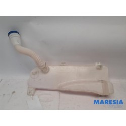 Opel - Vivaro - Front windscreen washer reservoir