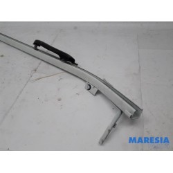 Opel - Vivaro - Sliding door rail, right