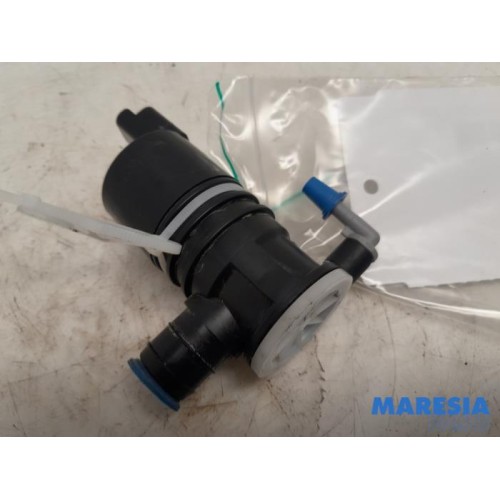 Opel - Vivaro - Windscreen washer pump