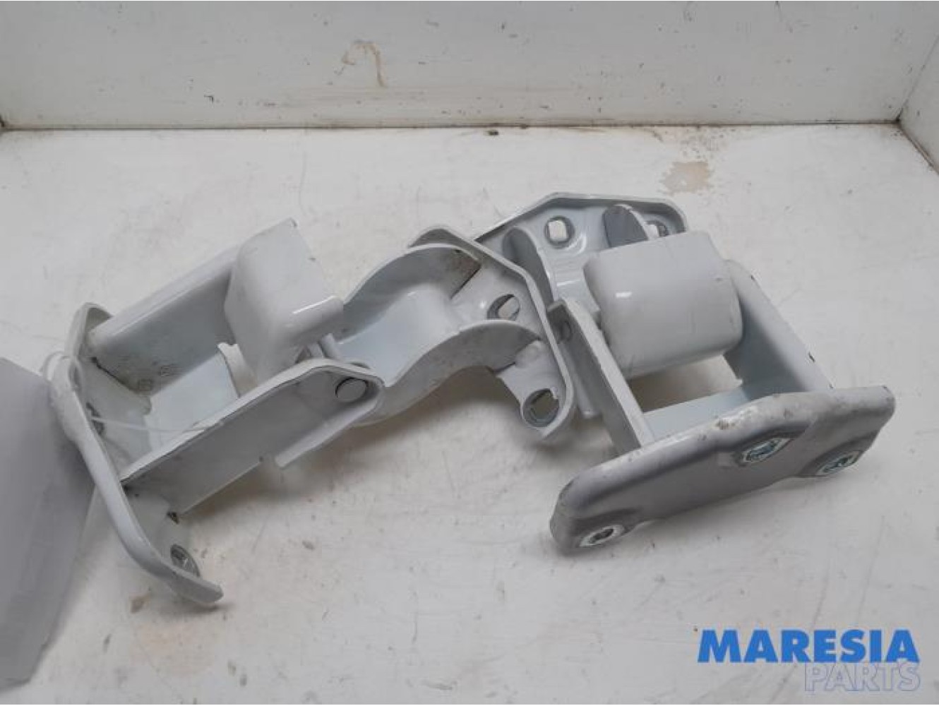 Opel - Vivaro - Set of hinges