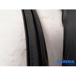 Opel - Vivaro - Schiebetür Gummi rechts