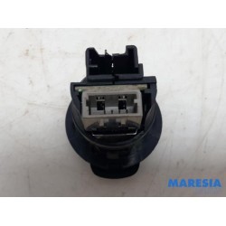 Peugeot - 508 - AUX / USB connection