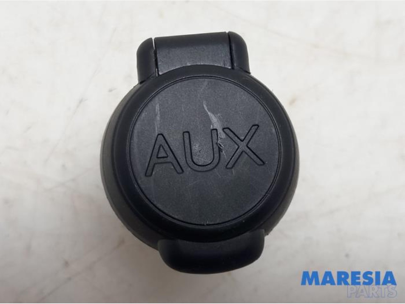 Peugeot - 508 - AUX / USB connection
