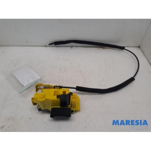 Fiat - Fiorino - Sliding door lock mechanism, right