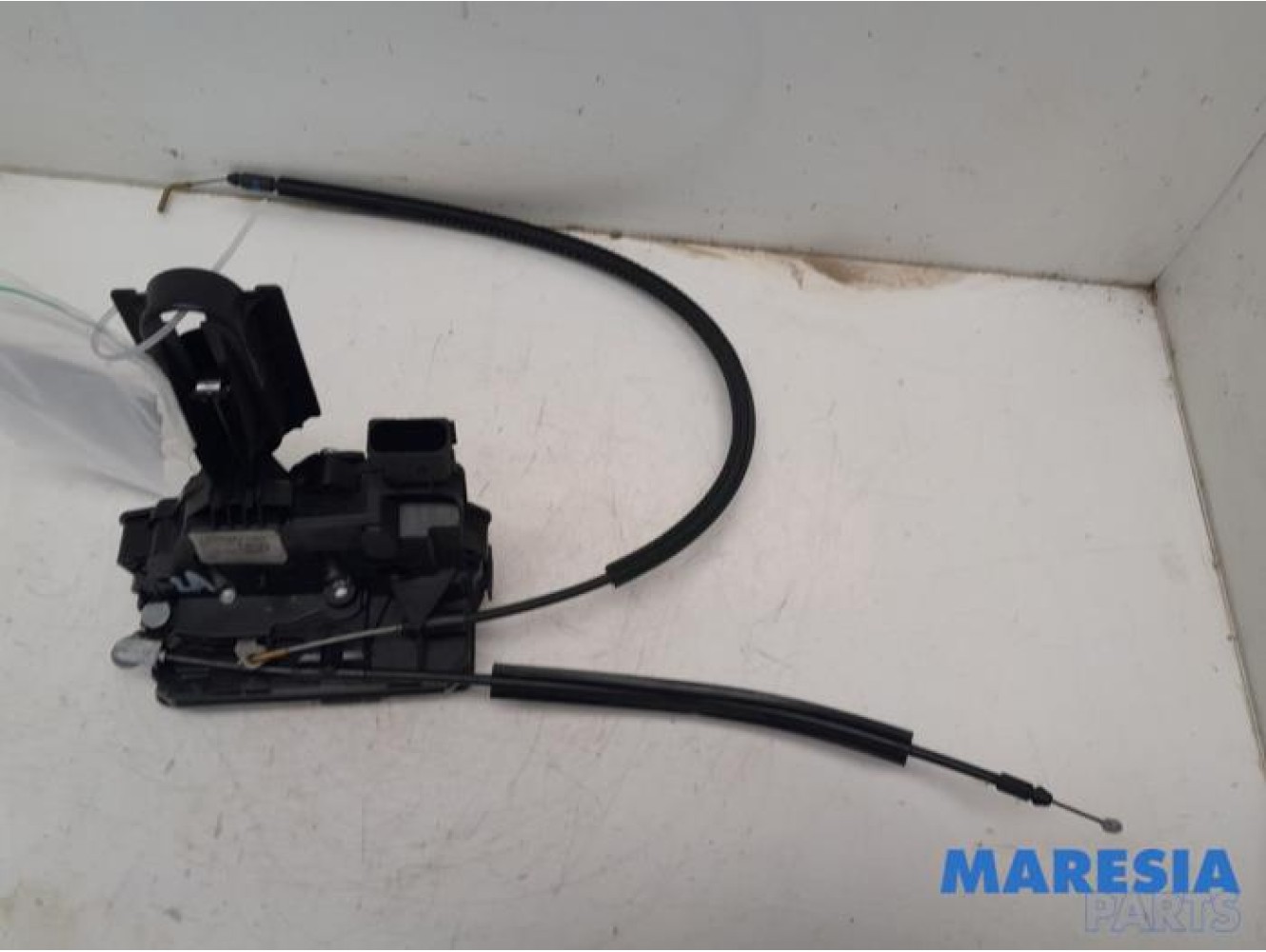 Fiat - Fiorino - Minibus/van rear door lock mechanism