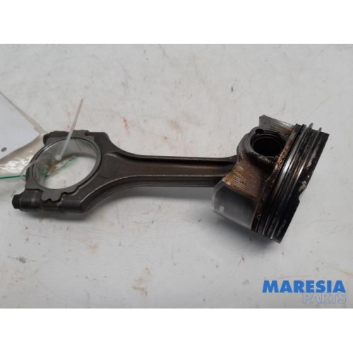 Alfa Romeo - Giulia - Connecting rod