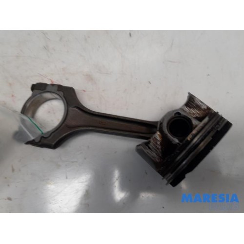 Alfa Romeo - Giulia - Connecting rod