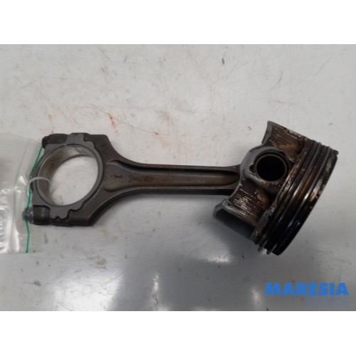 Alfa Romeo - Giulia - Connecting rod