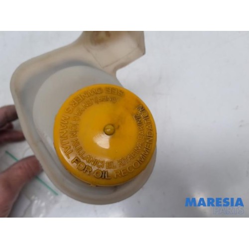 Fiat - Fiorino - Power steering fluid reservoir