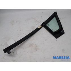 Renault - Clio - Quarter light, front left