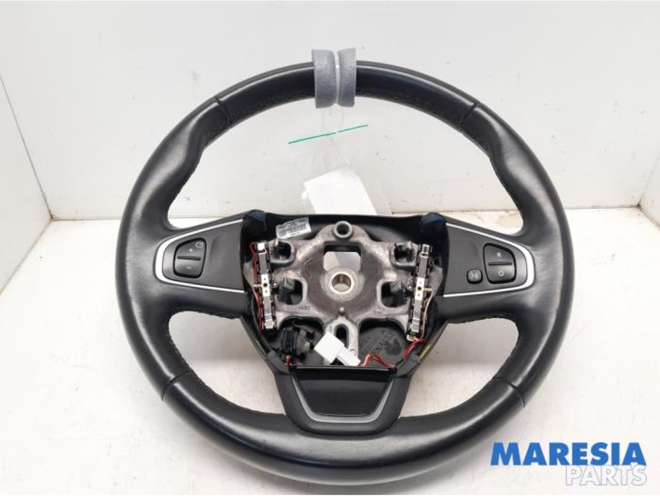 Renault - Clio - Steering wheel
