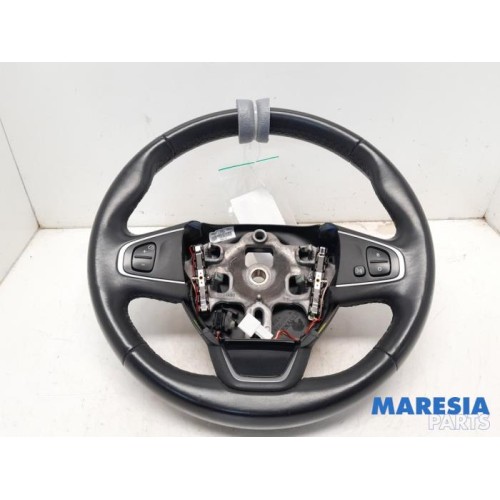 Renault - Clio - Steering wheel