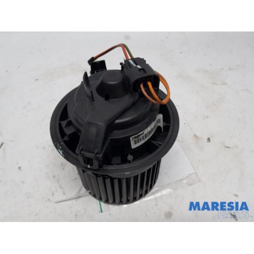 Renault - Clio - Heating and ventilation fan motor