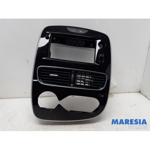 Renault - Clio - Dashboard part