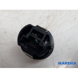 Renault - Clio - Start/stop switch