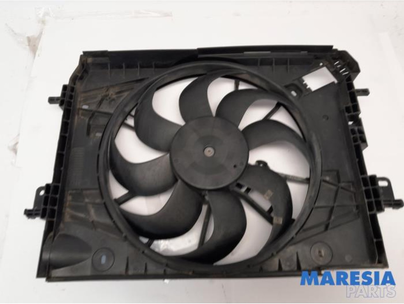 Renault - Clio - Fan motor