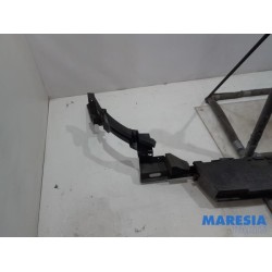 Alfa Romeo - Giulia - Rear bumper bracket central