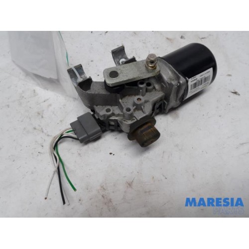 Renault - Clio - Front wiper motor