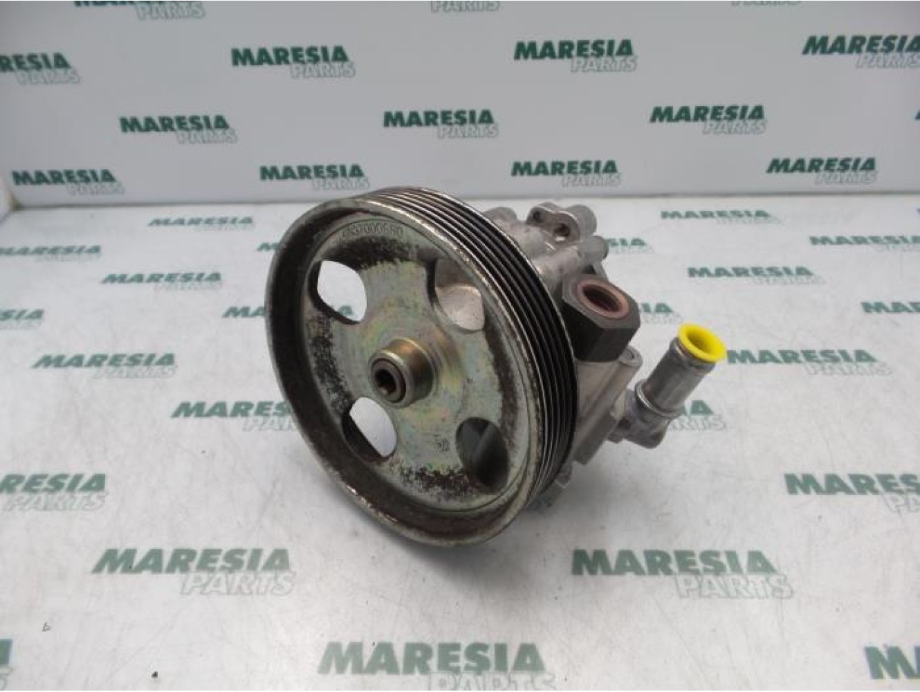 Peugeot - 607 - Power steering pump