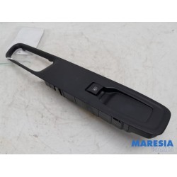 Renault - Clio - Electric window switch