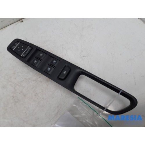 Renault - Clio - Commutateur combi vitres