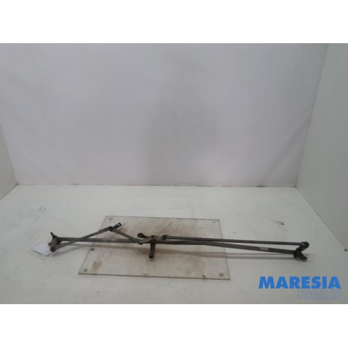 Peugeot - 308 - Wiper mechanism