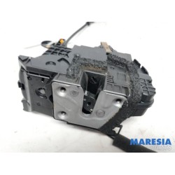 Renault - Clio - Front door lock mechanism 4-door, right