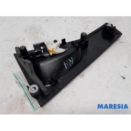 Renault - Clio - Rear door handle 4-door, right