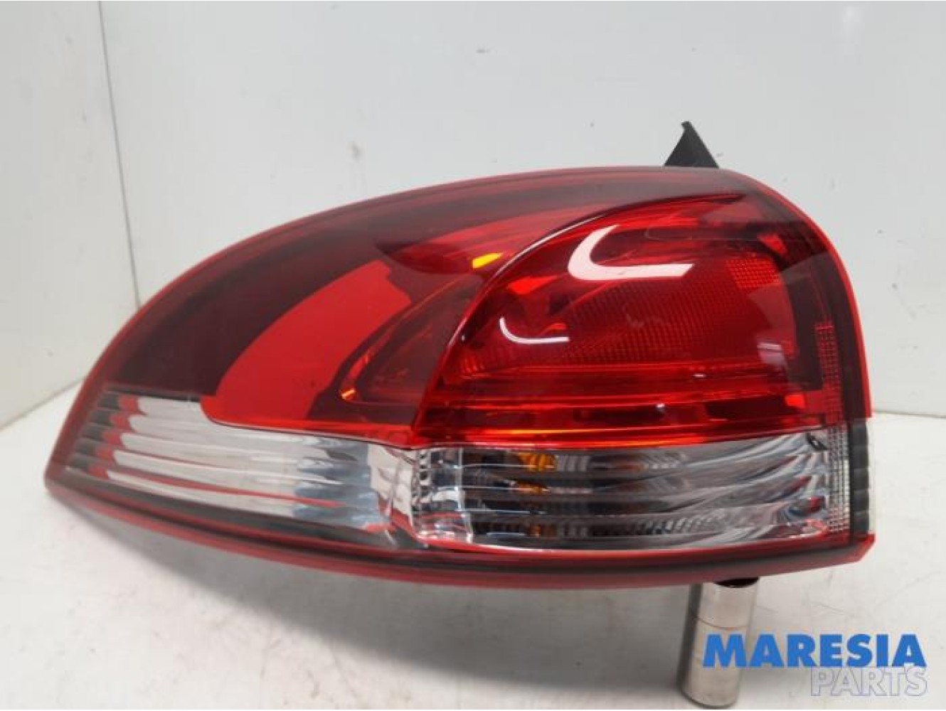Renault - Clio - Rücklicht links