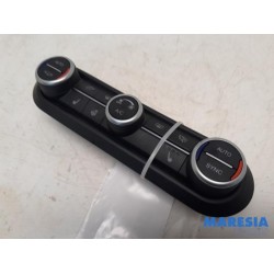 Alfa Romeo - Giulia - Heater control panel