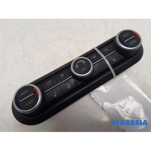 Alfa Romeo - Giulia - Heater control panel
