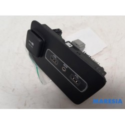 Alfa Romeo - Giulia - AUX/USB aansluiting