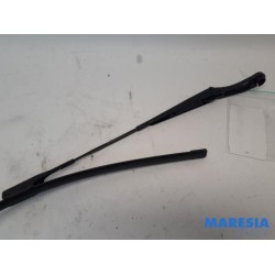 Alfa Romeo - Giulia - Front wiper arm
