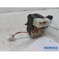 Renault - Clio - Indicator switch