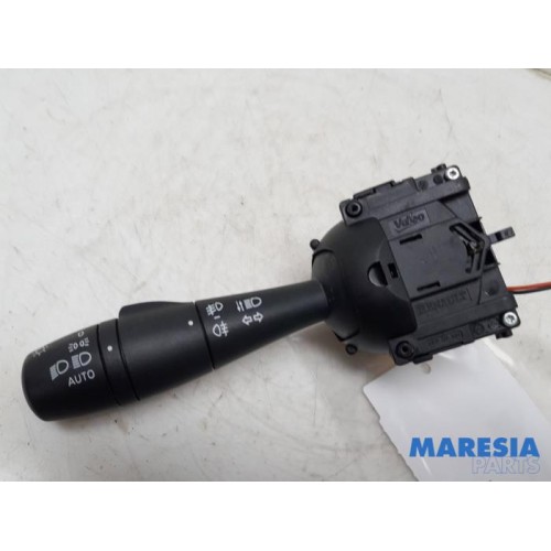 Renault - Clio - Indicator switch