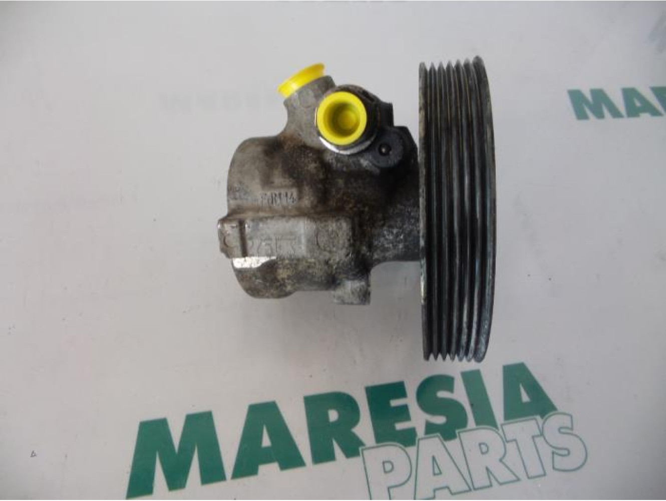 Peugeot - 206 - Power steering pump